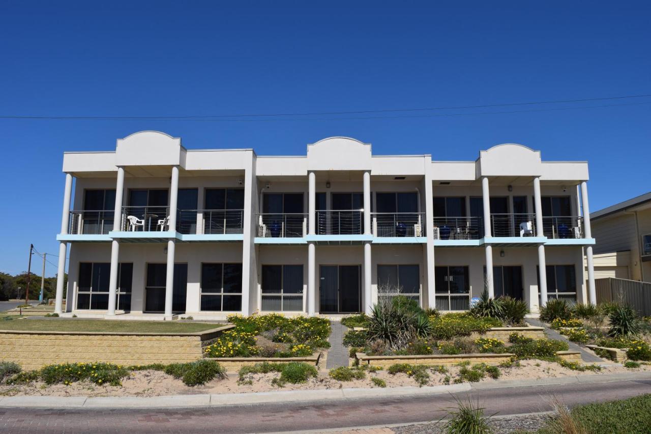 Christies Seahorse Holiday Townhouses Port Noarlunga Extérieur photo