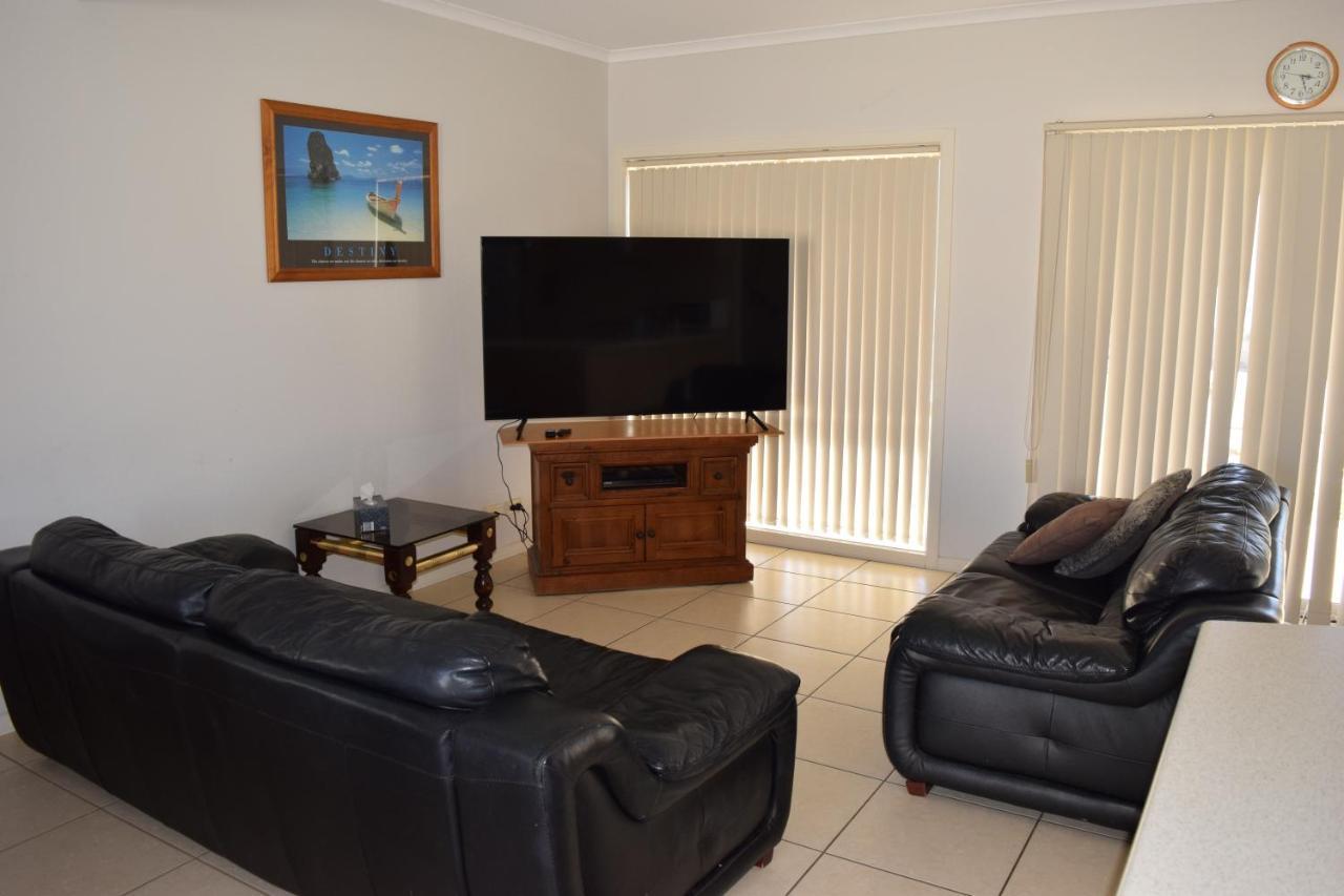 Christies Seahorse Holiday Townhouses Port Noarlunga Extérieur photo