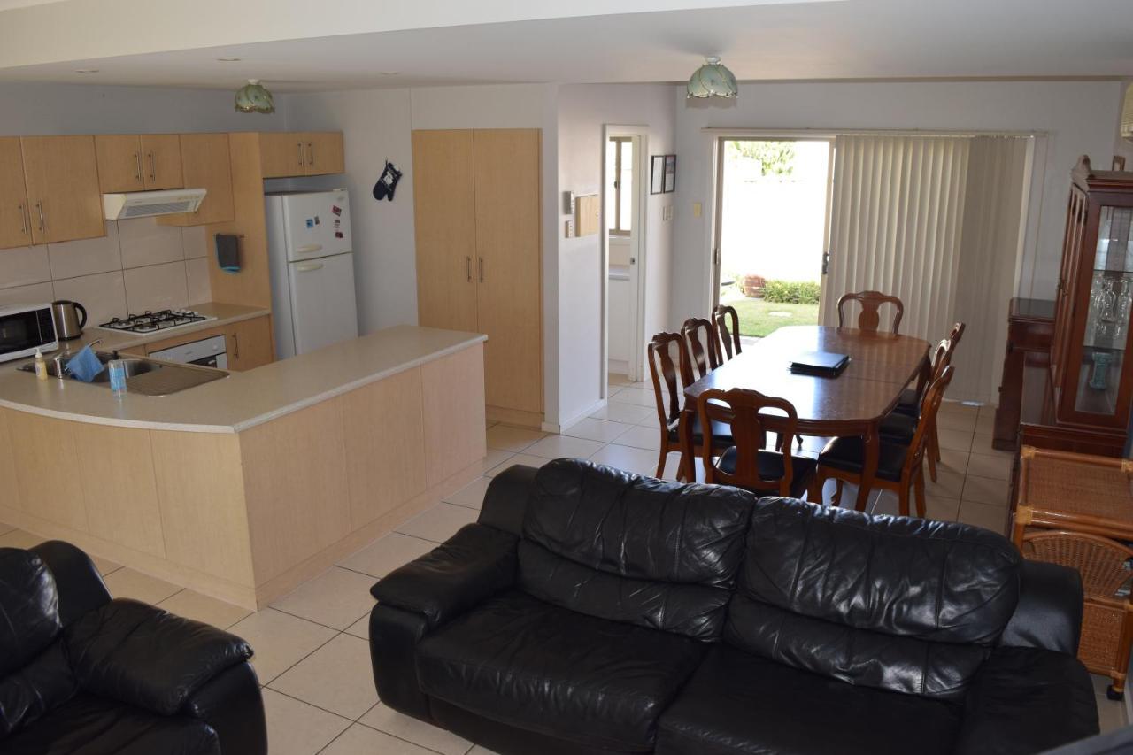 Christies Seahorse Holiday Townhouses Port Noarlunga Extérieur photo